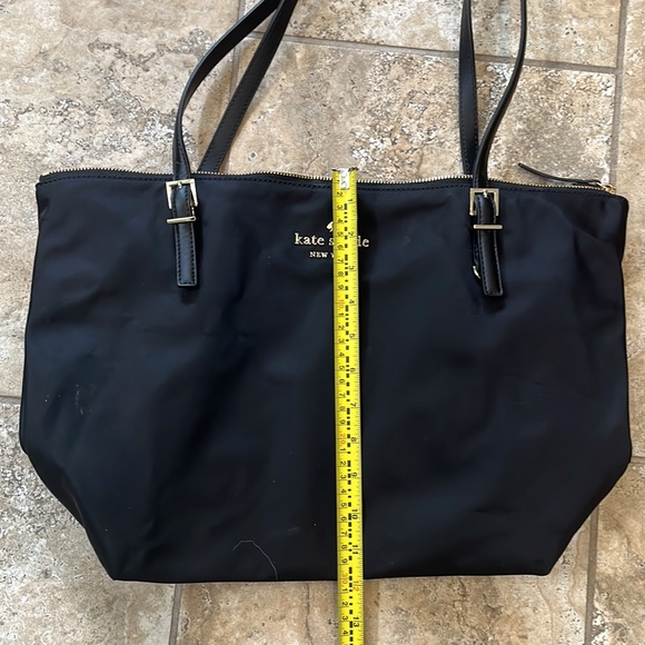 🖤 Kate Spade 🖤 Nylon Purse w/Gold details - Picture 6 of 8